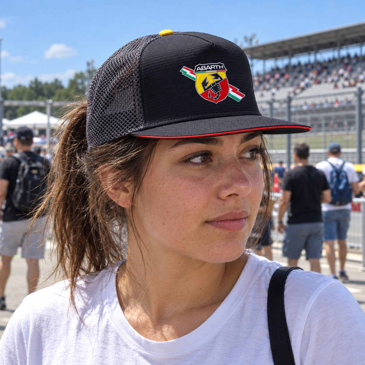 Abarth Corse Flat Peak Cap – Grey – ilustrační foto 2 (AI)