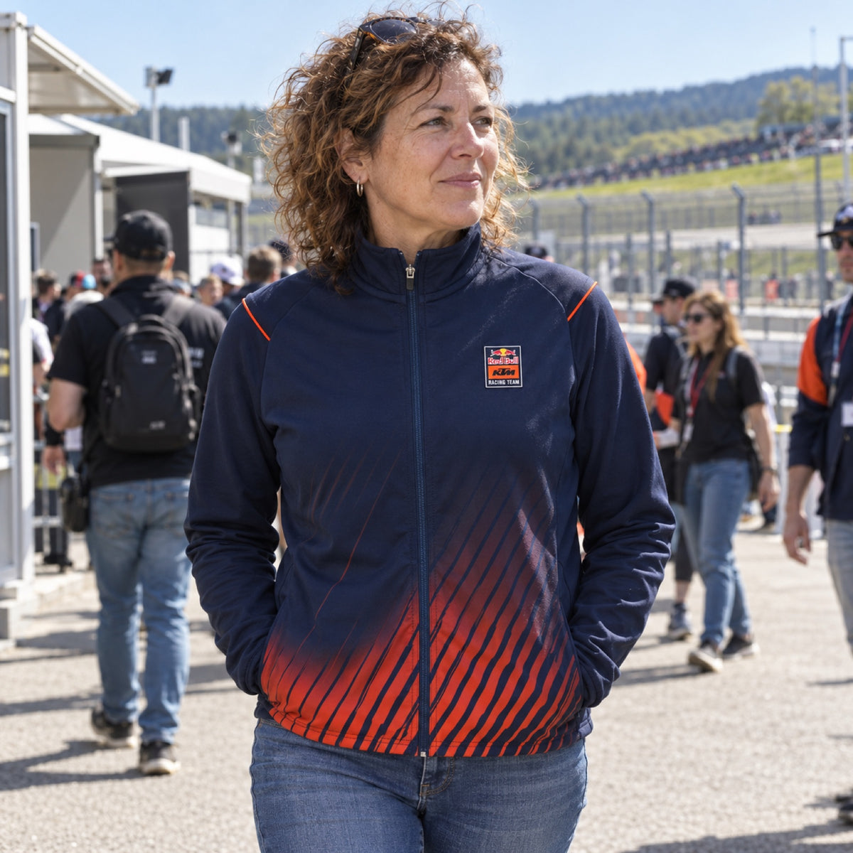 KTM Red Bull Racing Motion Sports Jacket – ilustrační foto 2 (AI)