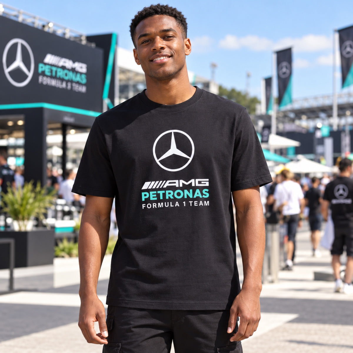 Mercedes-AMG PETRONAS F1 x Adidas DNA GRAPHIC T-Shirt – Lifestyle Edition – Illustrationsfoto (KI)