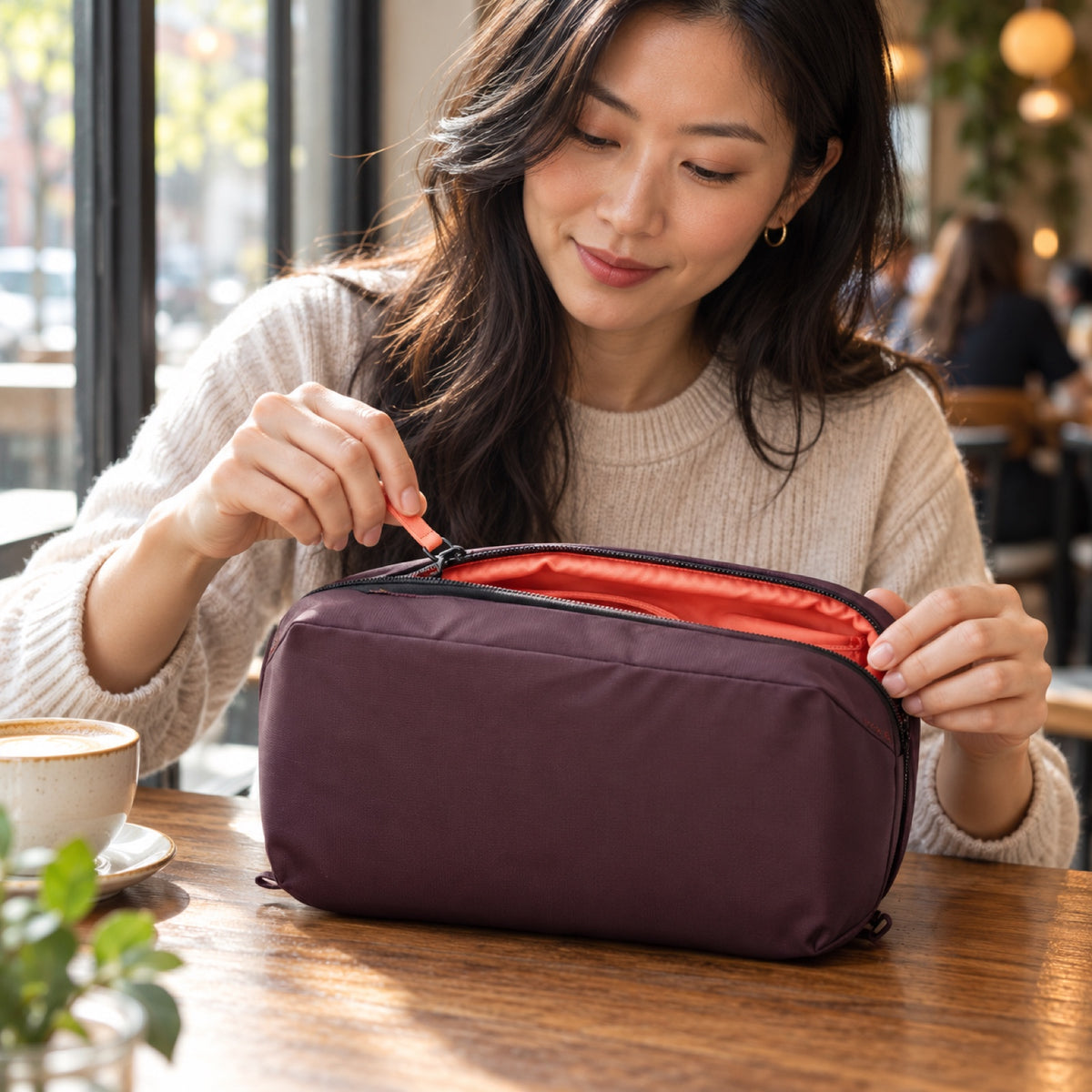Peak Design Wash Pouch v2 – Eclipse – Illustrationsfoto (KI)