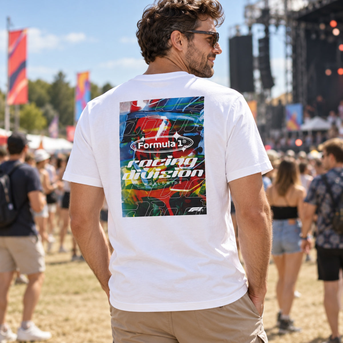 Formula 1 Racing Division Freizeit-T-Shirt – Weiß – Illustrationsfoto (KI)