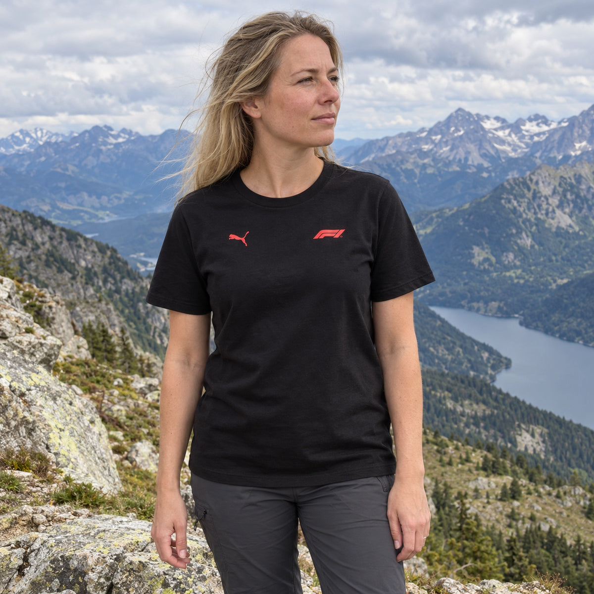 Formula 1 Fan T-Shirt with Small Puma Logo – Black – ilustrační foto 2 (AI)