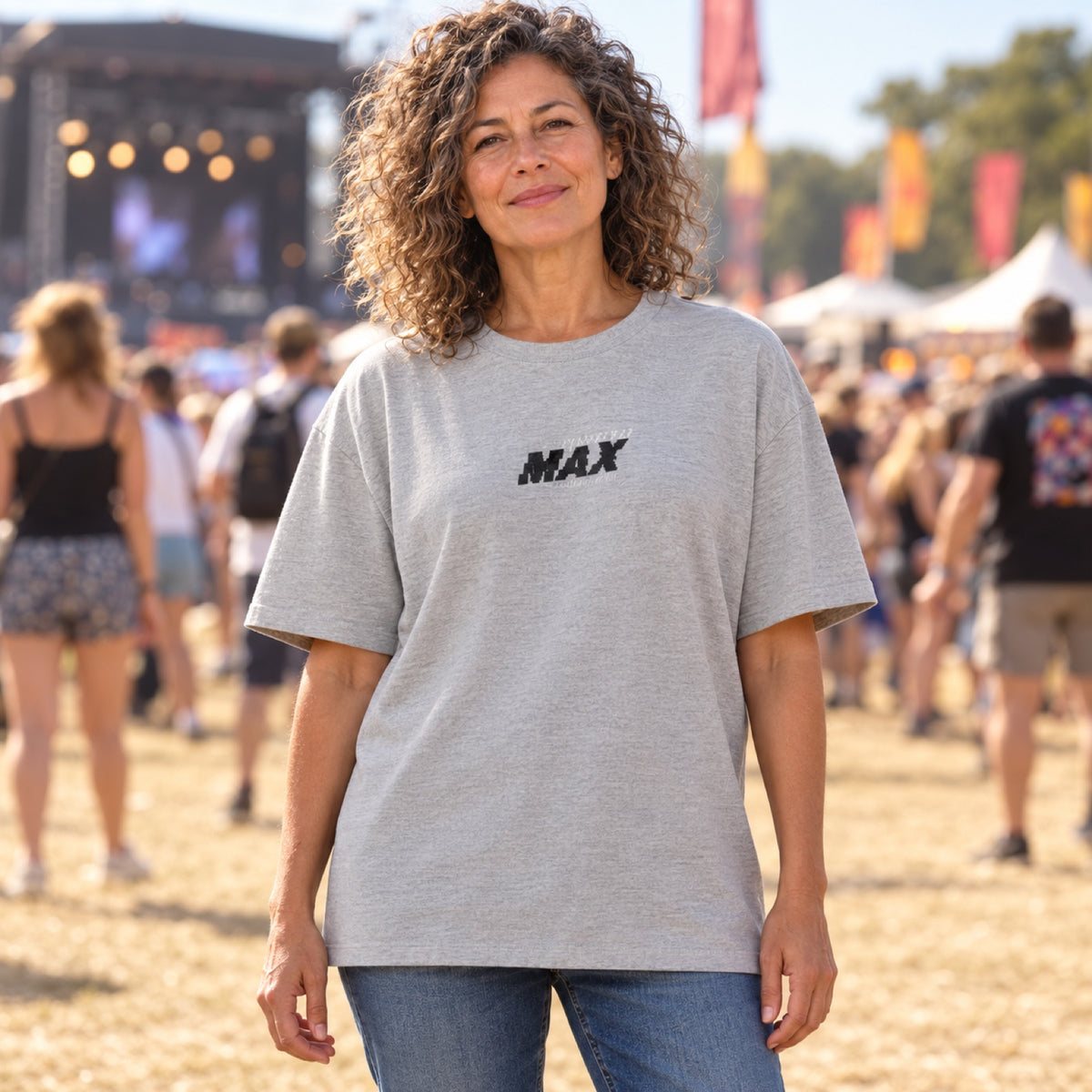 Max Verstappen Oracle Red Bull Racing T-Shirt – PIXEL Edition, Grau – Illustrationsfoto (KI)