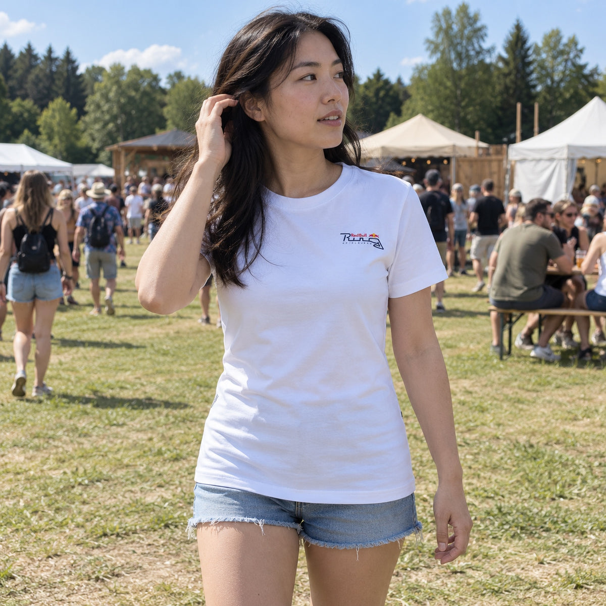 Red Bull Ring Women's Adrenaline T-Shirt – White – ilustrační foto (AI)