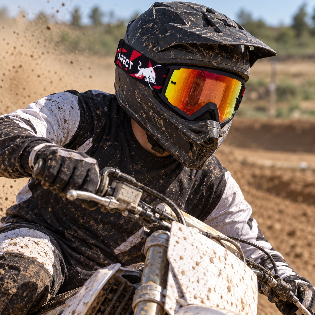 Red Bull Spect WHIP Motocross Goggles – Black with Red-Yellow Lens – ilustrační foto (AI)