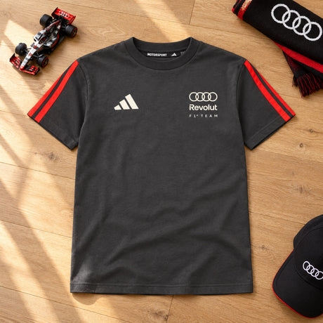 Audi Revolut F1 x Adidas Kinder-T-Shirt – Grau, Lifestyle Edition – 152 cm – Illustrationsfoto (KI)