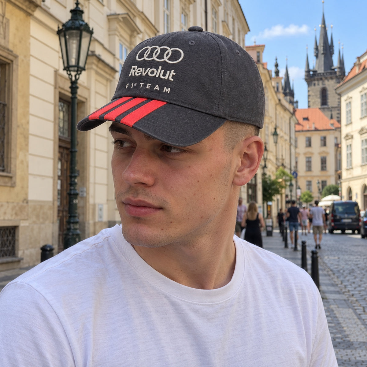 Audi Revolut F1 x Adidas Cap – Dark Grey, Lifestyle Edition – ilustrační foto (AI)