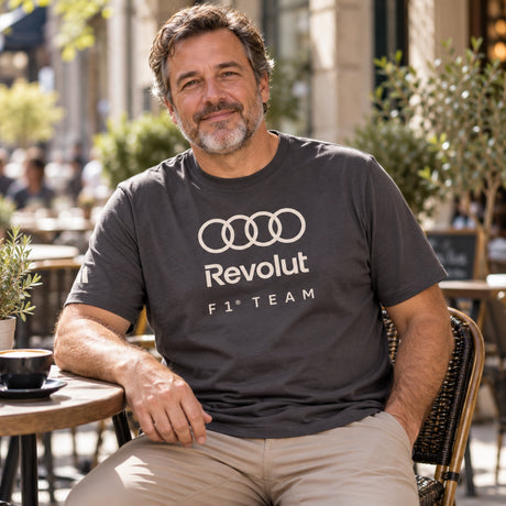 Audi Revolut F1 x Adidas T-Shirt – Grau, Lifestyle Edition – Illustrationsfoto (KI)