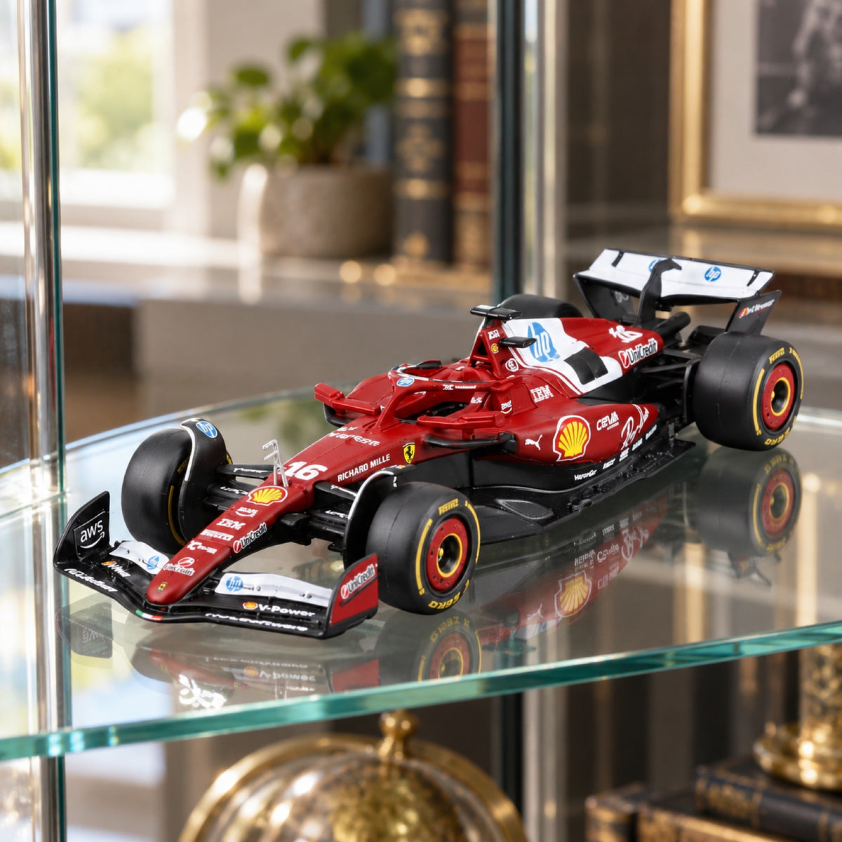 Bburago Scuderia Ferrari SF-25 #16 Charles Leclerc 2025 Modell 1:43 – Illustrationsfoto (KI)