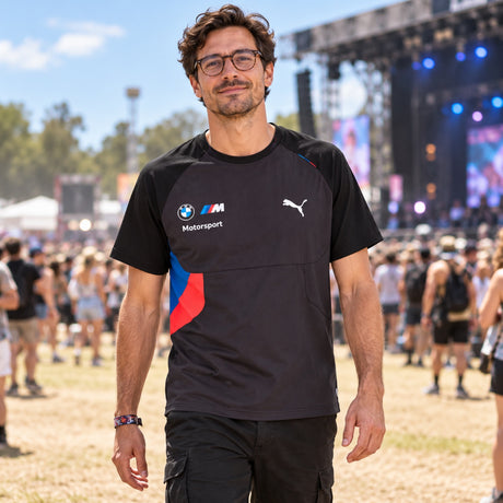 BMW Motorsport x Puma Team-T-Shirt – Schwarz – Illustrationsfoto (KI)