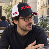 Ducati Corse Cap – 100 Years of Ducati Edition – ilustrační foto (AI)