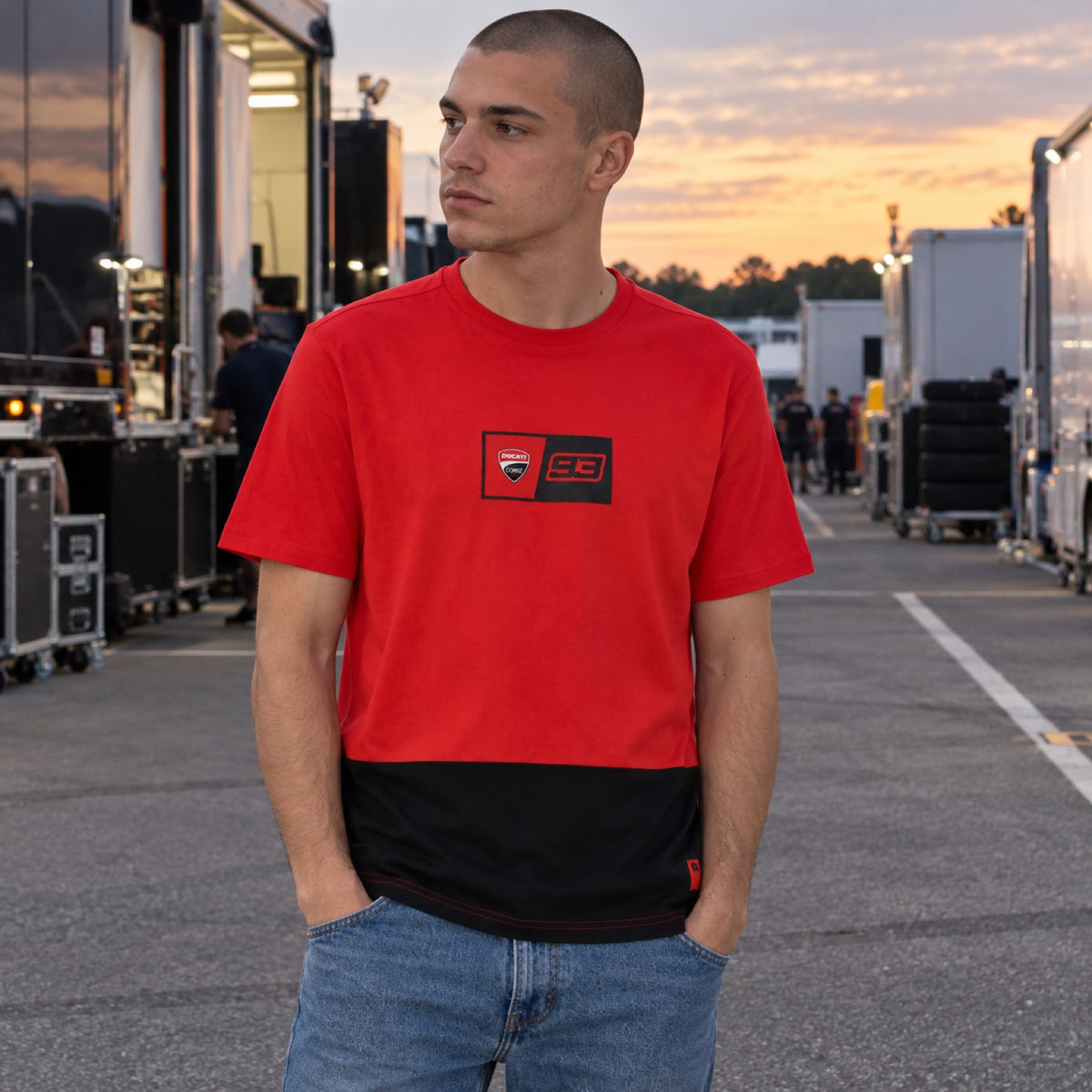 Ducati Corse Fan T-Shirt – Marc Marquez with Logo – ilustrační foto (AI)
