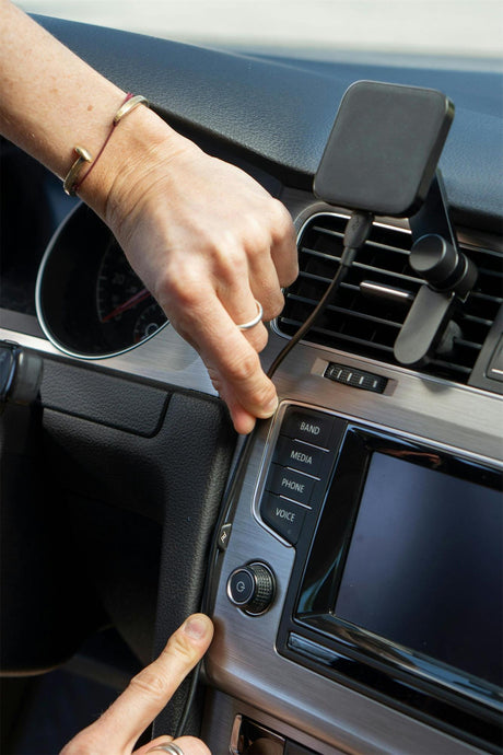 Lüftungshalterung Peak Design Car Mount Vent mit Ladefunktion V2 - schwarz
