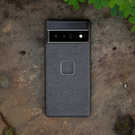 Peak Design Everyday Case Hülle für Google Pixel 7A - Charcoal