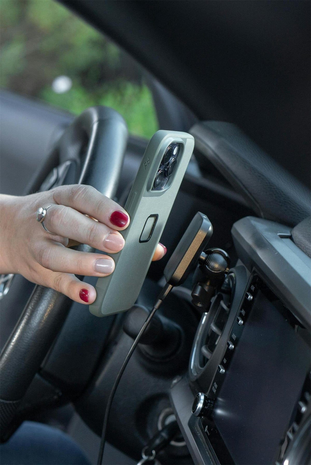 Peak Design Car Mount Autohalterung - Ladeadapter mit 20-mm-Kugelkopf V2 - schwarz