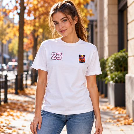 KTM Red Bull Racing Fan-T-Shirt – Enea Bastianini – Illustrationsfoto (KI)