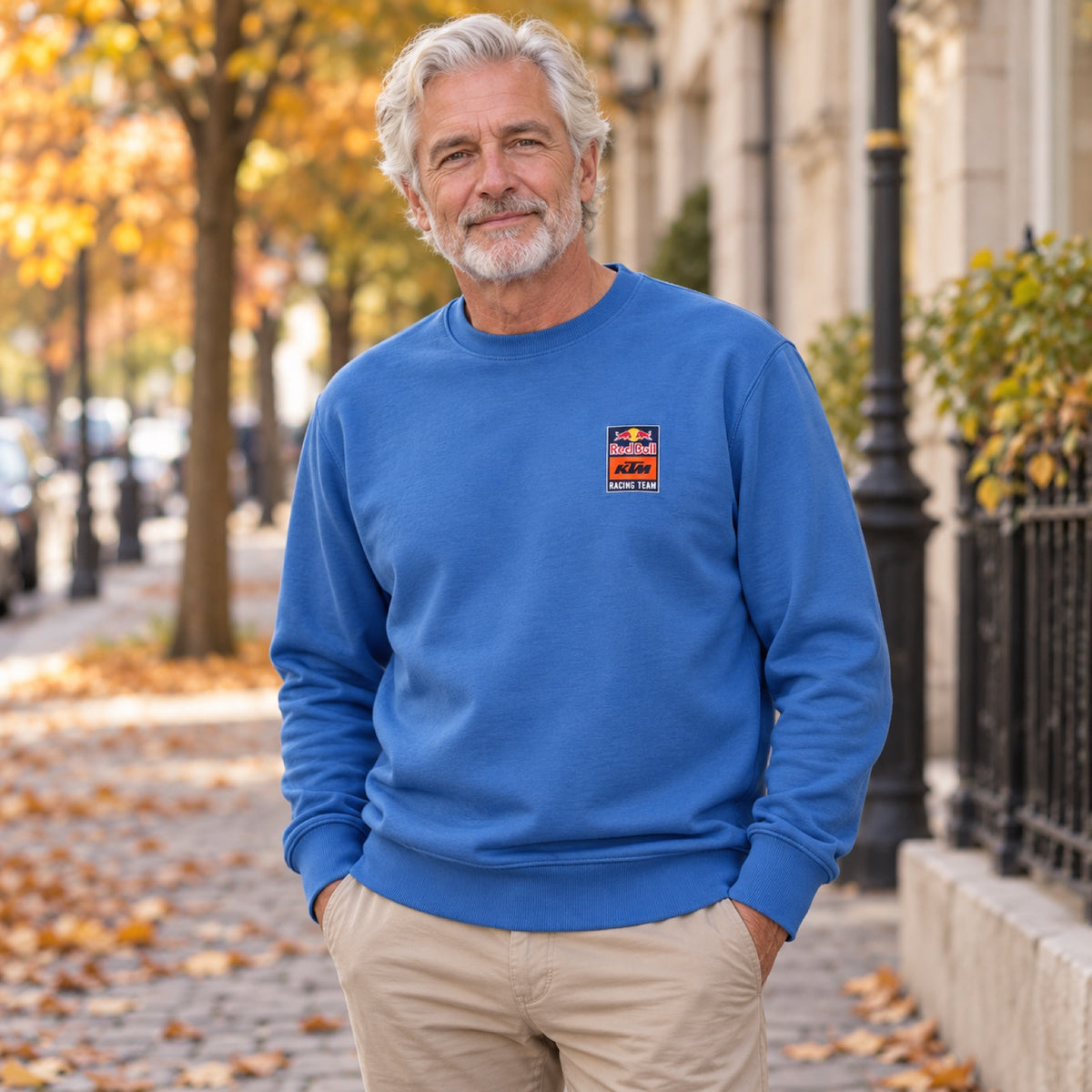KTM Red Bull Racing SUNSET Fan-Sweatshirt – Blau – Illustrationsfoto (KI)