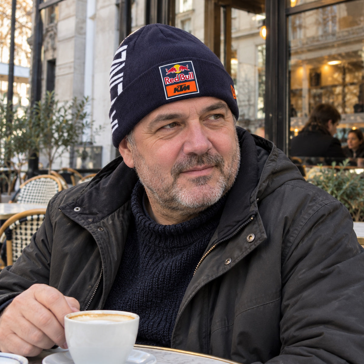 KTM Red Bull Racing Team Beanie – ilustrační foto (AI)