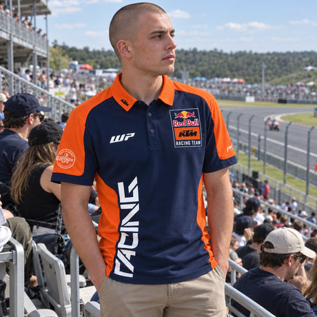 KTM Red Bull Racing Team Polo – ilustrační foto (AI)