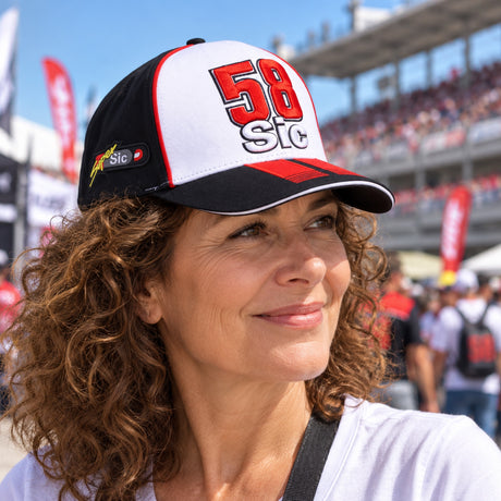 Marco Simoncelli 58 Fan-Cap – Illustrationsfoto (KI)