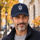 Maserati Cap mit Dreizack-Logo – Dunkelblau – Illustrationsfoto (KI)