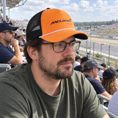 McLaren F1 Mesh Cap with Puma Logo – McLaren Racing – Orange – ilustrační foto (AI)