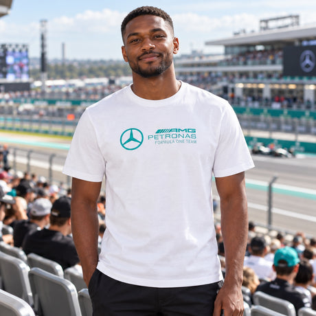 Mercedes-AMG PETRONAS F1 AMG Freizeit-T-Shirt – Weiß – Illustrationsfoto (KI)