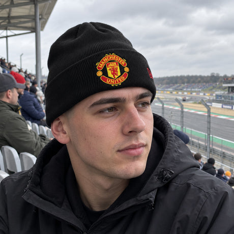 MANCHESTER UNITED CORE Beanie – Black – ilustrační foto (AI)