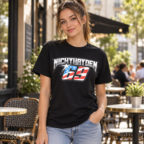 Nicky Hayden 69 Logo-T-Shirt – Schwarz – Illustrationsfoto (KI)