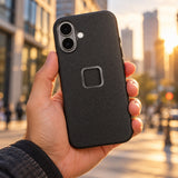 Peak Design Everyday Case – iPhone 16 Standard – Charcoal – Illustrationsfoto (KI)