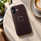 Peak Design Everyday Case – iPhone 16 Standard – Eclipse – illustrative photo (AI)