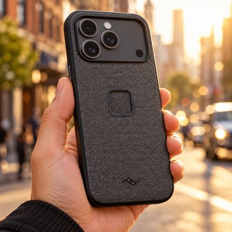 Peak Design Everyday Case Slimlink iPhone 18 Pro Max – Charcoal – Illustrationsfoto (KI)