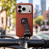 Peak Design Everyday Case Slimlink iPhone 18 Pro Max – Redwood Clarino – Illustrationsfoto (KI)