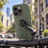 Peak Design Everyday Loop Case iPhone 15 Pro v2 – Sage – Illustrationsfoto (KI)