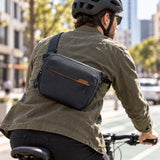 Peak Design Everyday Sling 3L v2 – Schwarz – Illustrationsfoto (KI)