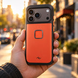 Peak Design GNAR Case – iPhone 17 Pro – Ibis – Illustrationsfoto (KI)