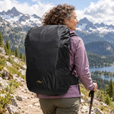 Peak Design Rain Fly V2 35L–45L – Schwarz – Illustrationsfoto (KI)