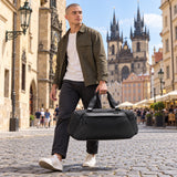 Peak Design Travel Duffel 50L – Schwarz – Illustrationsfoto (KI)