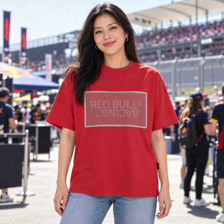 Pepe Jeans – Red Bull Racing T-Shirt – Rot – Illustrationsfoto (KI)
