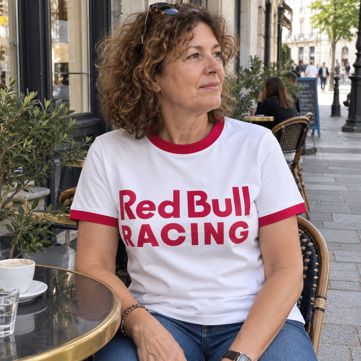 Pepe Jeans x Red Bull Racing Women's T-Shirt with Logo – White – ilustrační foto (AI)
