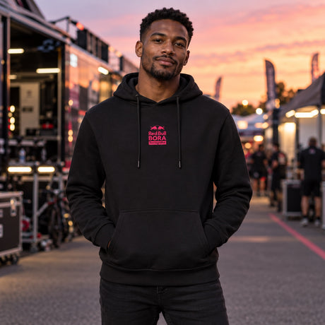 Red Bull Bora Hansgrohe Hoodie – GIRO D'ITALIA Edition – Illustrationsfoto (KI)