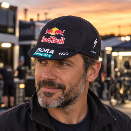 Red Bull Bora Hansgrohe Radmütze – SPECIALIZED Team Edition – Illustrationsfoto (KI)