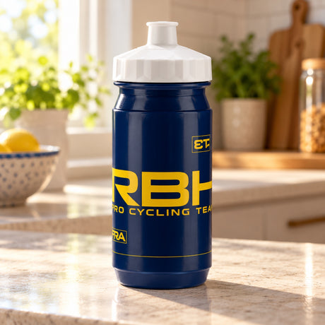 Red Bull Bora Hansgrohe Trinkflasche – Tour de France Edition 550ml – Illustrationsfoto (KI)