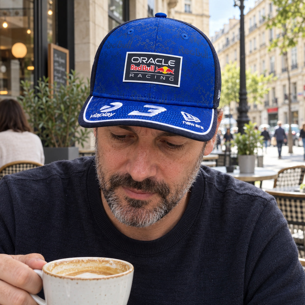 Max Verstappen #3 Oracle Red Bull Racing Cap – Team Edition – ilustrační foto (AI)