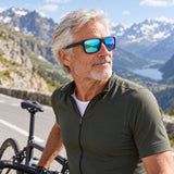 Red Bull Spect KANE Sonnenbrille – Schwarz mit violetten Gläsern – Illustrationsfoto (KI)