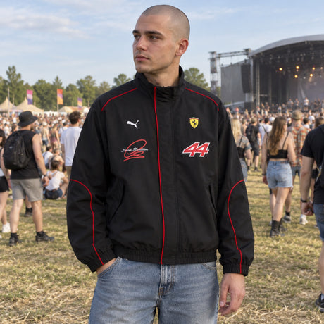 Lewis Hamilton Scuderia Ferrari F1 x Puma Jacket – Fan Edition – ilustrační foto (AI)