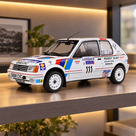 Solido Peugeot 205 GTI Colin McRae Modell 1:18 – Lombard Rally 1988 – Illustrationsfoto (KI)