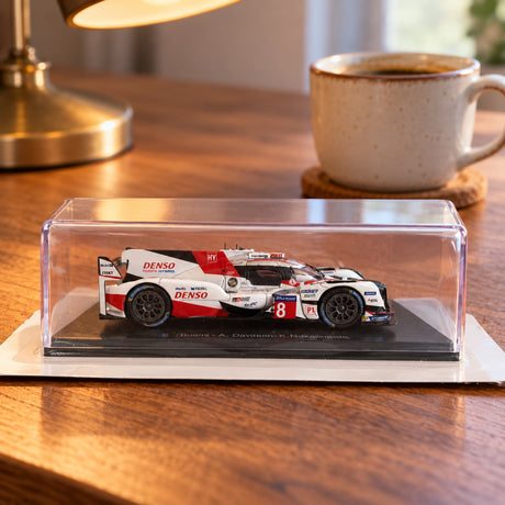 Toyota TS050 Hybrid Le Mans 2017 Modell 1/43 – Illustrationsfoto (KI)