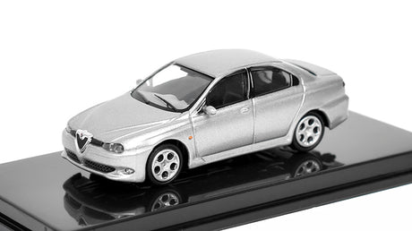 Modell Alfa Romeo 156 GTA 1:87 silber