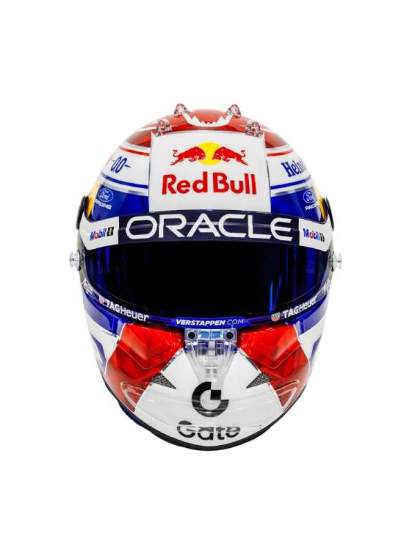 Max Verstappen 2026 1:2 Schuberth helmet model